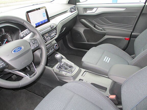FORD_Focus_Active_Turnier__1_.JPG 